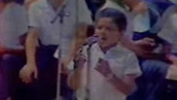 Adrián Guaracán le cantó en 1985 al papa Juan Pablo II cuando visitó Venezuela. (Foto: captura de YouTube)
