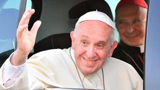 Papa Francisco puso en aprietos a joven brasileño: ¿Quién es mejor: Pelé o Maradona?
