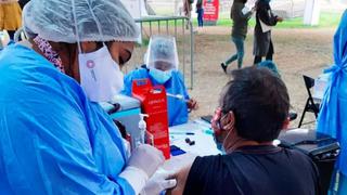 Colegio de Biólogos exhorta al Minsa a continuar con vacunación y pide “mesura” a congresista Bustamante tras comentarios sobre vacuna Sinopharm 