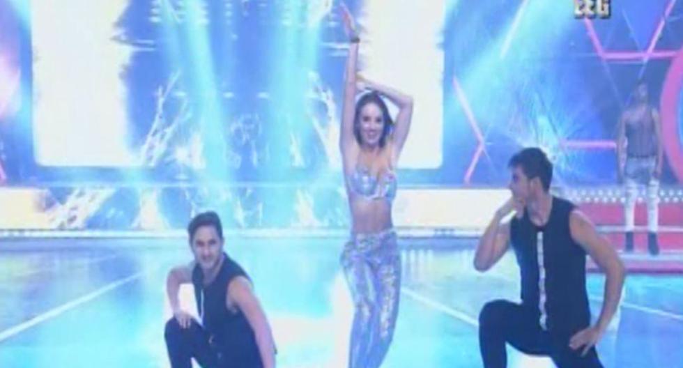 Cachaza demostró toda su habilidad en el baile al imitar a Jennifer Lopez en el escenario de Esto es Guerra.