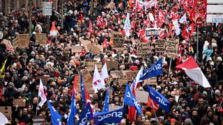 ¿Por qué los franceses están indignados con Macron y vuelven a tomar hoy las calles?