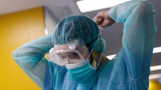 España registra 410 muertes por coronavirus en un día, la cifra más baja en cuatro semanas