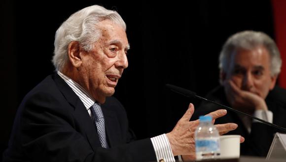 El escritor hispano-peruano Mario Vargas Llosa asiste a un homenaje por los diez años de la concesión de su Premio Nobel de Literatura, este jueves en el Instituto Cervantes en Madrid. (Foto: EFE / Javier Lopez).