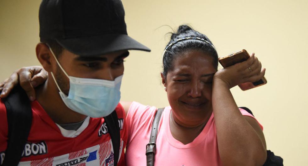 Migrants return to Venezuela after failing to reach the United States