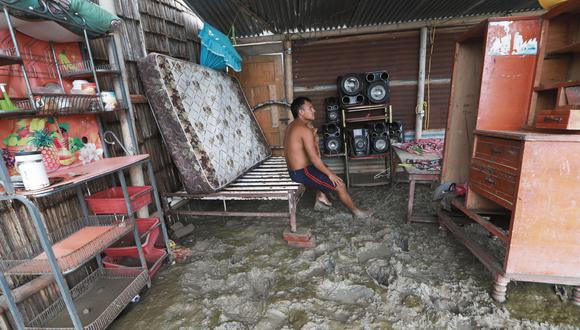 En la provincia de Zarumilla,  en la frontera con Ecuador, centros poblados como Isla del Manglar, 28 de Julio y Aguas Verdes viven en el lodo debido a las intensas lluvias y desborde de manglares.