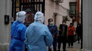 Confinamientos por el resurgimiento del coronavirus en China aplastan al petróleo