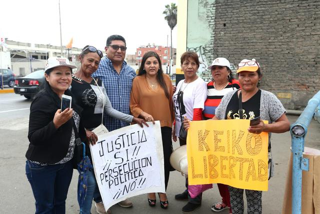 Diversos parlamentarios fujimoristas visitaron a Keiko Fujimori en la víspera de Navidad. (Foto GEC / Alessandro Currarino)