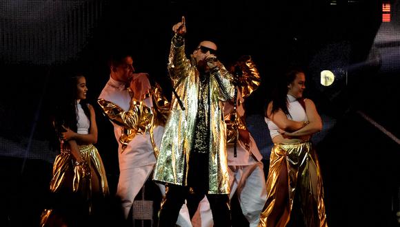 Foto de archivo. El cantante puertorriqueño de reggaetón Daddy Yankee se presenta en el escenario durante su concierto en el Coliseo de Puerto Rico en San Juan, Puerto Rico, el 5 de diciembre de 2019. (Foto de Ricardo ARDUENGO / AFP)