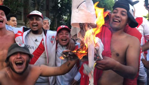 La Final de la Copa Libertadores fue suspendida por los hechos de algunos barristas de River Plate que amedrentaron en contra de algunos jugadores de Boca Juniors. | Foto: AFP