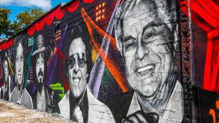 Miami honra sus raíces latinas con mural de grandes estrellas de la salsa internacional