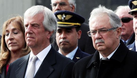 Uruguay: Tabaré Vázquez cesa a cúpula militar y a su ministro de Defensa. (EFE)