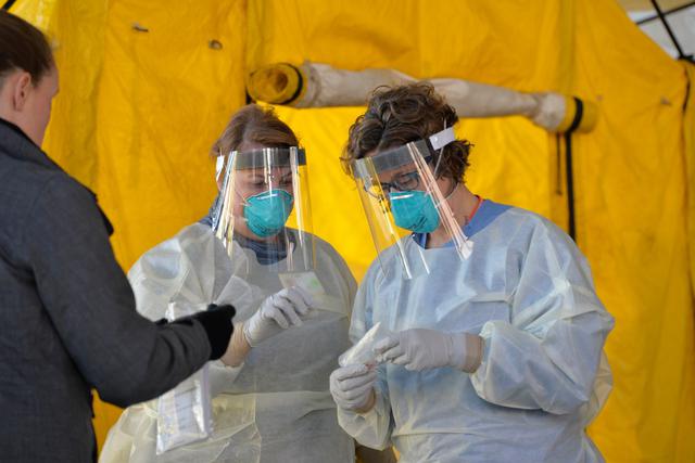 Los resultados los obtuvo días después cuando ya estaba en casa recuperándose de la neumonía. | Foto: AFP