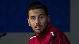 Claudio Pizarro fue víctima de un error del Arsenal [VIDEO]