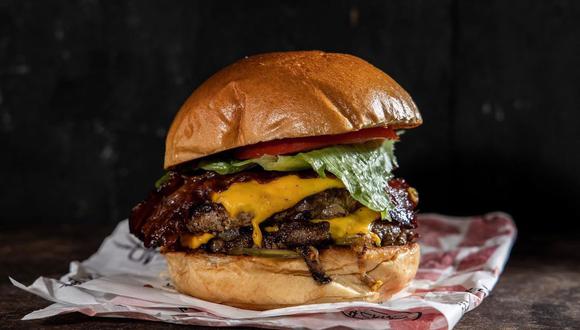 Este viernes 28 de mayo, se celebra el Día mundial de la hamburguesa. Los restaurantes McDonald’s y Mad Burger, ganador en Premio Luces como mejor propuesta Dark Kitchen, te invitan a disfrutar con buenas promociones.