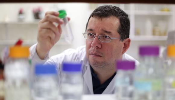 Mirko Zimic, jefe del Laboratorio de Bioinformática, Biología Molecular y Desarrollos Tecnológicos de la Facultad de Ciencias de la UPCH, coordina el equipo que diseña la única vacuna contra el COVID-19 que se desarrolla en el Perú.