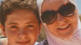 [BBC] El desgarrador relato de la madre de un yihadista del EI