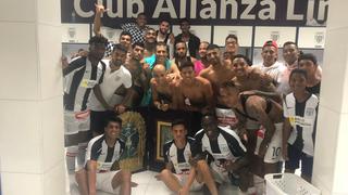 Alianza Lima consiguió su primer triunfo en casa y así lo celebró en el vestuario | FOTO