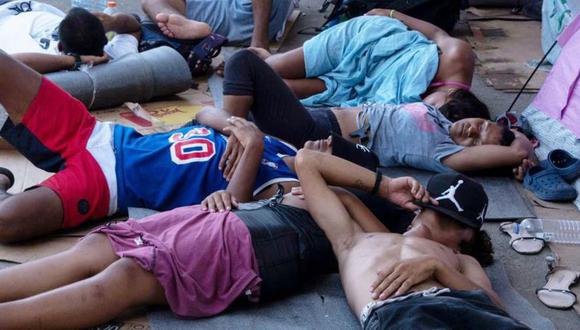 Cientos de personas quedan varadas varios días en Costa Rica durante su viaje hacia Estados Unidos. (AFP).