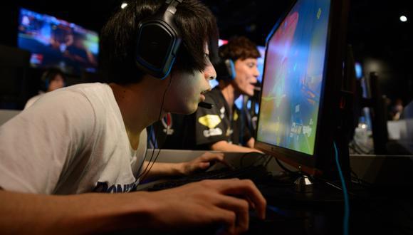Jugar videojuegos es uno de los pasatiempos preferidos en Asia. (Foto: Bloomberg)