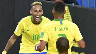 Selección Brasil: Thiago Silva defendió a Neymar por las críticas que recibe 