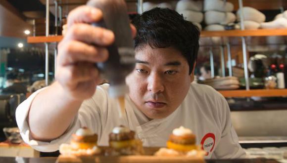 Mitsuharu Tsumura, chef de Maido. Su restaurante subió cinco lugares en la lista.