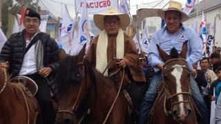 César Acuña: "Ningún candidato debe sentirse presidente"