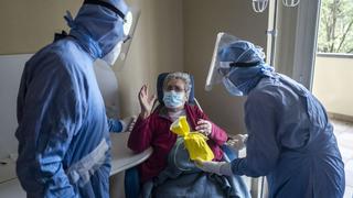 Italia registra 144 muertos por coronavirus en un día, la cifra más baja desde octubre