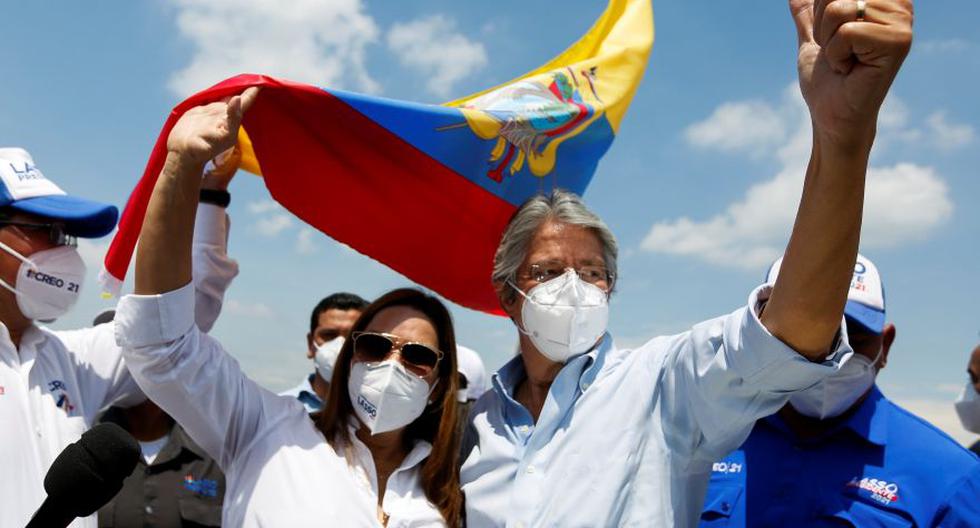 Guillermo Lasso junto a su esposa María de Lourdes Alcivar durante un mitin en Guayaquil. El centroderechista ganó las elecciones en Ecuador al vencer a Andrés Arauz, delfín del expresidente Rafael Correa. (Foto: Reuters)