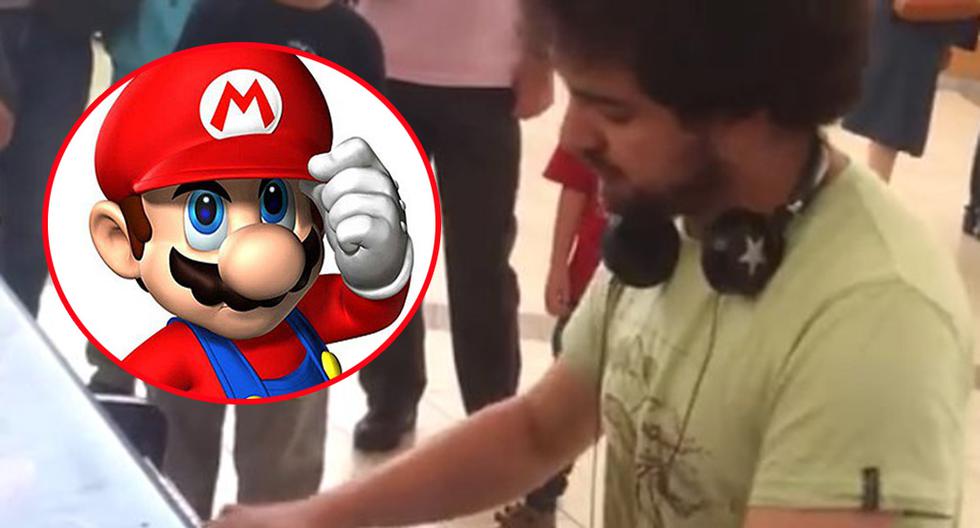 Hombre sorprende tocando canción de Mario Bros en centro comercial. (Foto: captura)