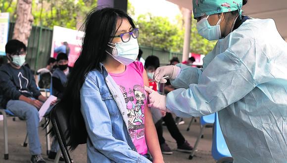 Este lunes, 24 de enero, la vacunación contra el COVID-19 a niños de 5 a 11 años. Foto: Alessandro Curraino/El Comercio