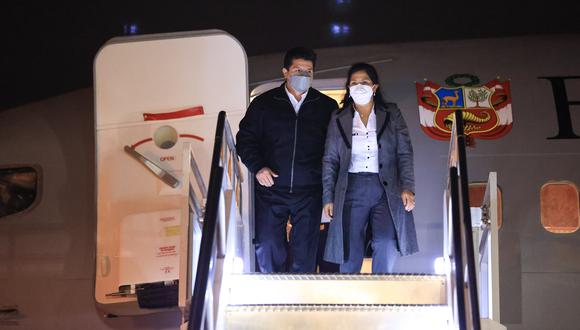 Pedro Castillo llegó a Estados Unidos acompañado por Lilia Paredes y otras autoridades peruanas. (foto: Presidencia)