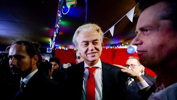 El líder del PVV, Geert Wilders, reacciona ante los resultados de las elecciones a la Cámara de Representantes en Scheveningen, Países Bajos, el 22 de noviembre de 2023. (Foto de Remko de Waal / ANP / AFP)