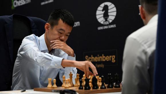 Ding Liren y su triunfo histórico en el ajedrez (Photo by Pierre-Philippe MARCOU / AFP)