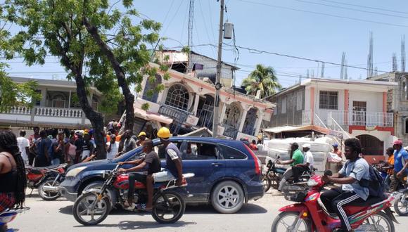 El hotel Petit Pas sufrió daños tras un terremoto en Les Cayes, Haití. (Foto: AP/ Delot Jean)