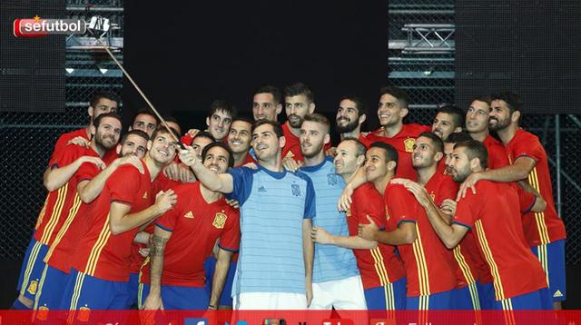 Selección española presentó nueva camiseta para la Euro (FOTOS) - 3