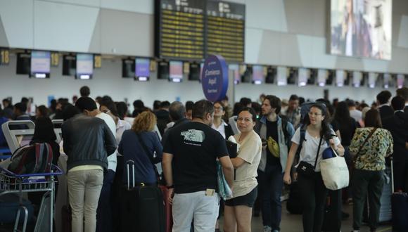 Aeropuerto Jorge Chávez: pasajeros denuncian retraso y cancelación de vuelos | LATAM Perú | LAP | MTC | Corpac | últimas | LIMA | EL COMERCIO PERÚ