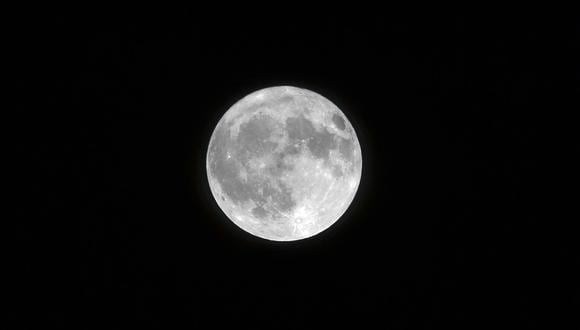 La Luna se ha convertido en la meta de las superpotencias.. (Foto: freepik.es)