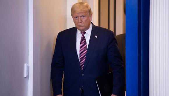 (ARCHIVOS) En esta foto de archivo tomada el 5 de noviembre de 2020, el presidente de los Estados Unidos, Donald Trump, llega para hablar en la Sala Brady de la Casa Blanca en Washington, DC. (Foto de Brendan Smialowski / AFP)