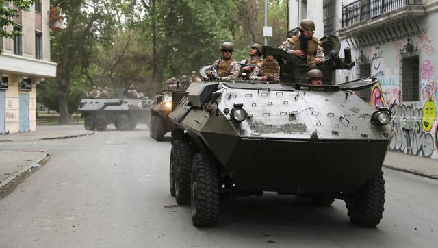 Hay suspensión de vuelos en el aeropuerto y un escasísimo transporte público, en medio de las peores protestas desde el retorno a la democracia en 1990, que suman tres muertos. (Reuters / Iván Alvarado).