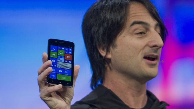 El principal gestor del Windows Phone usa un iPhone - 1