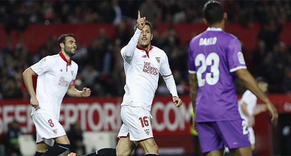 Un gol de Stevan Jovetic al minuto 92 le dio un triunfo al Sevilla sobre el Real Madrid. (Foto: EFE)