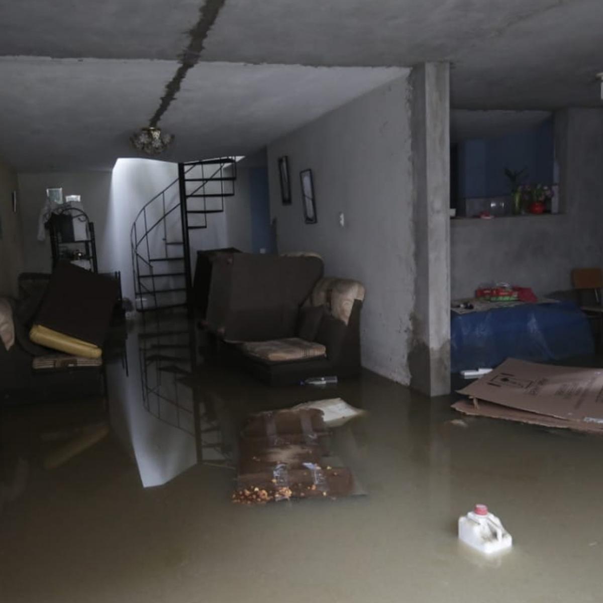 Así se encuentran por dentro las casas inundadas por agua residual en San  Juan de Lurigancho | FOTOS | LIMA | EL COMERCIO PERÚ
