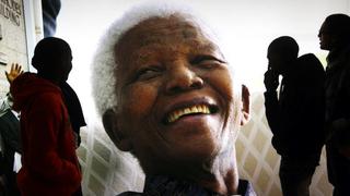 La familia de Nelson Mandela está enfrentada por fama y dinero