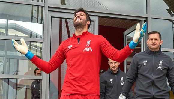 Alisson Becker está de regreso en el Liverpool. (Foto: AFP)