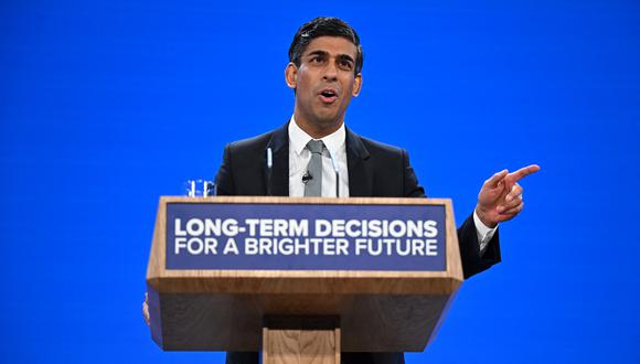 El primer ministro británico, Rishi Sunak, se dirige a los delegados en la conferencia anual del Partido Conservador en Manchester, norte de Inglaterra, el 4 de octubre de 2023. (Foto de Oli SCARFF / AFP)