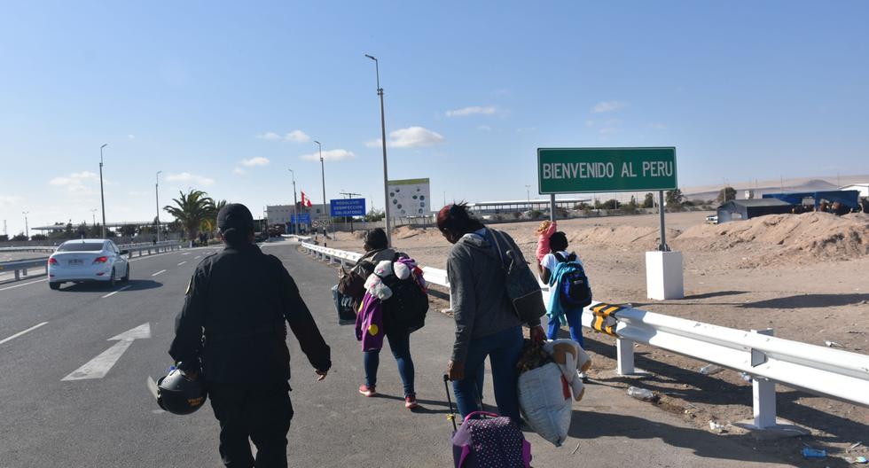 Tras semanas, migrantes indocumentados continúan en la Línea de la Concordia sin poder ingresar al Perú ni volver a Chile. (Foto: Jhon Surco)