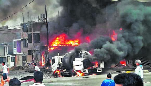 Un camión que transportaba gas licuado de petróleo (GLP) explotó en la avenida Mariano Pastor Sevilla. En ese momento se desató el terror. | Foto. GEC