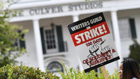 El Sindicato de Guionistas comenzó su huelga el pasado 2 de mayo y parece acabar tras el anuncio de un acuerdo provisional con la Asociación de Productores