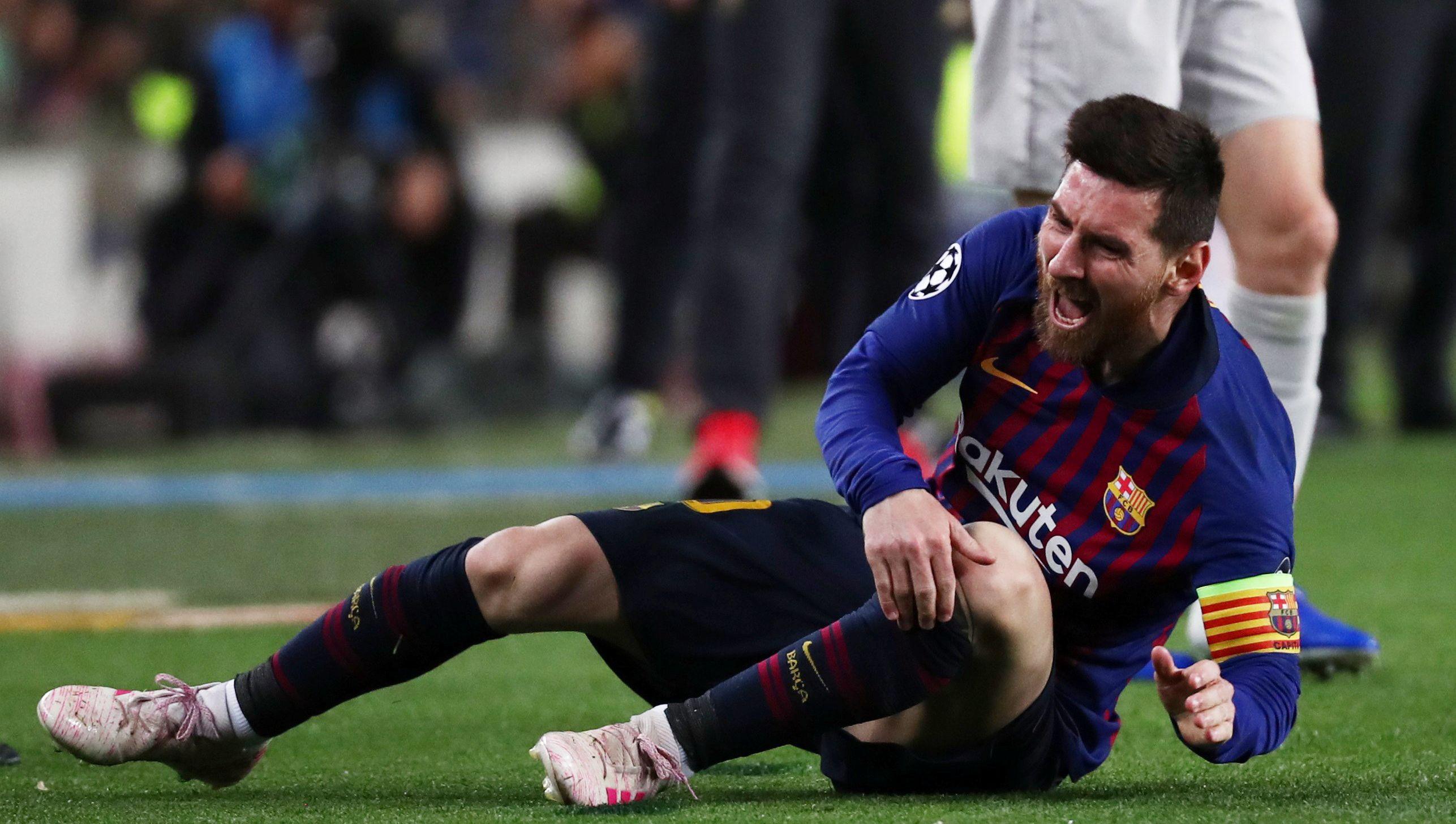 Barcelona vs. Liverpool EN VIVO: Messi recibió falta y sorprendió con estrepitosa caída | VIDEO. (Foto: AFP)