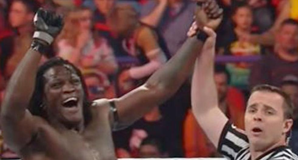 R-Truth venció con autoridad a Stardust y clasifica a la semifinal de King Of The Ring. (Foto: Captura)